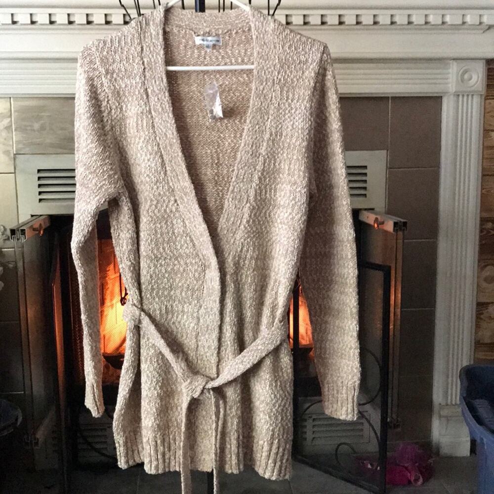 New Sz L Croft and Barrow Brown White speckled snap belt closure cardigan